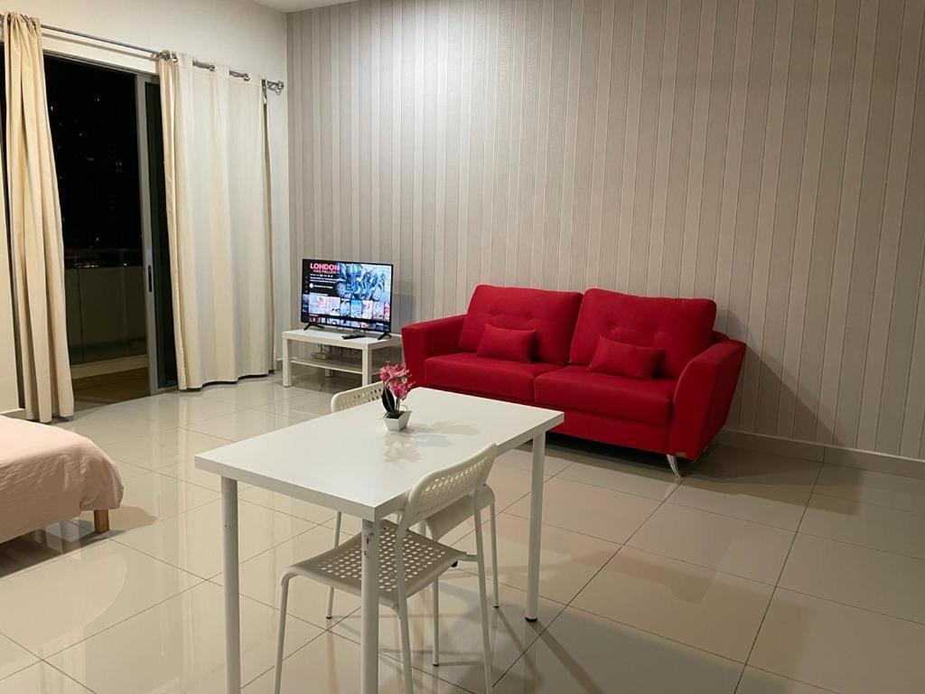 Cozy Studio Unit,Cyberjaya,Wifi, Netflix,Free Parking エクステリア 写真