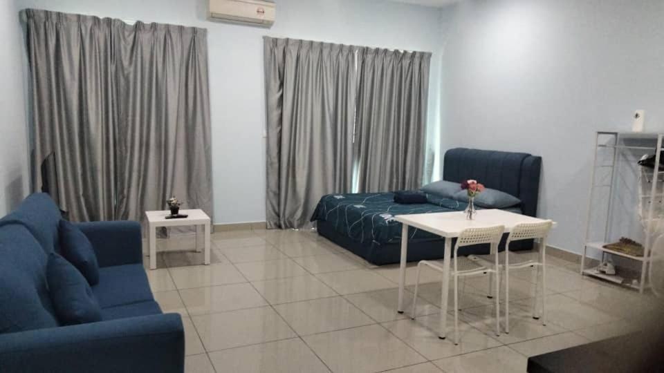Cozy Studio Unit,Cyberjaya,Wifi, Netflix,Free Parking エクステリア 写真