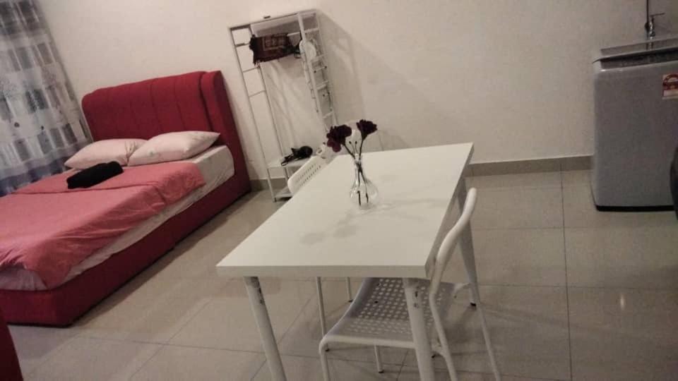 Cozy Studio Unit,Cyberjaya,Wifi, Netflix,Free Parking エクステリア 写真